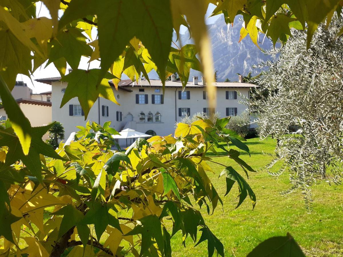 Borgo San Nazzaro Aparthotel Riva del Garda Exterior photo